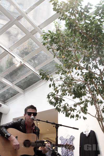 CROCODILES - 2012-04-19 - PARIS - Boutique Agnes B. - 
